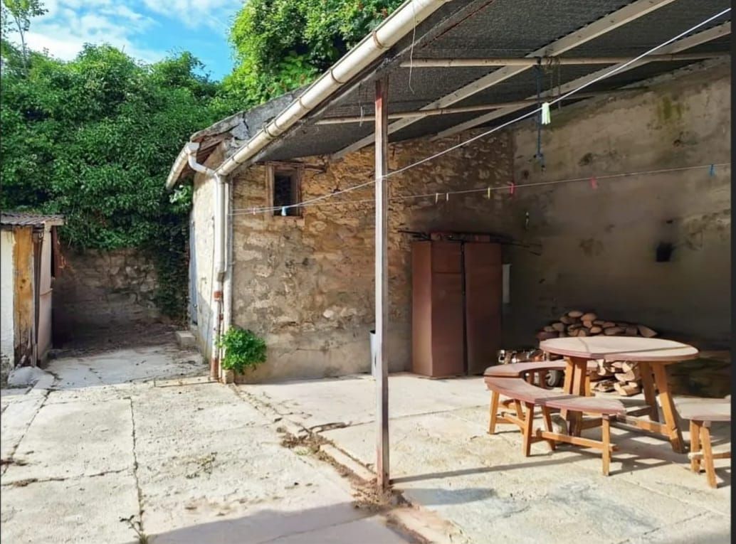 LA FERTE-MILON Maison en pierre 3 pièces à 15 minutes de Villers Cotterêts et 60 km de Roissy 2