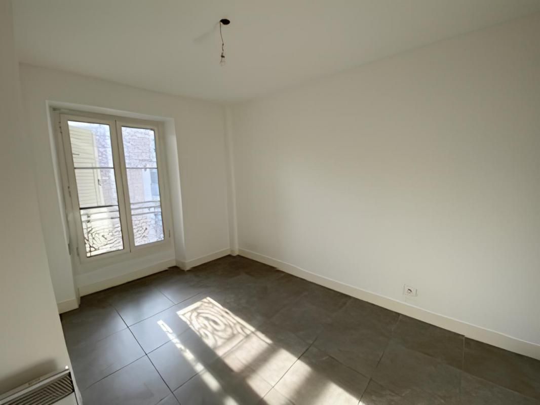 NICE VENTE APPARTEMENT NICE- 3 pièces 55m2 -2 chambres- balcon- Dernier étage -Ascenseur 3