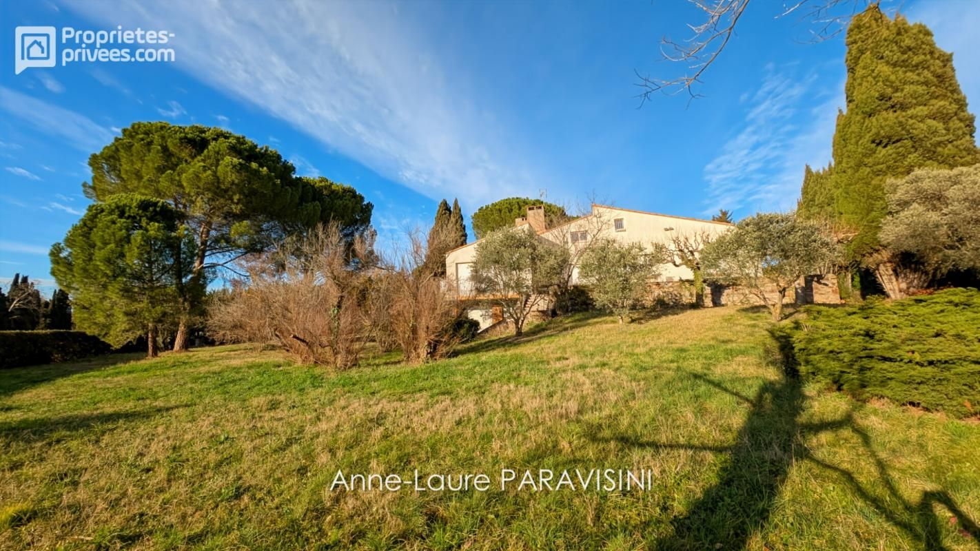 TREBES Maison d'architecte dans le Sud de la France face au Canal du Midi 2