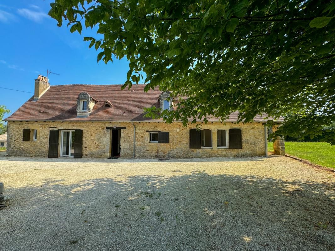 Très Jolie maison  de campagne, st Georges de Montclard, 5 pieces, 110m2