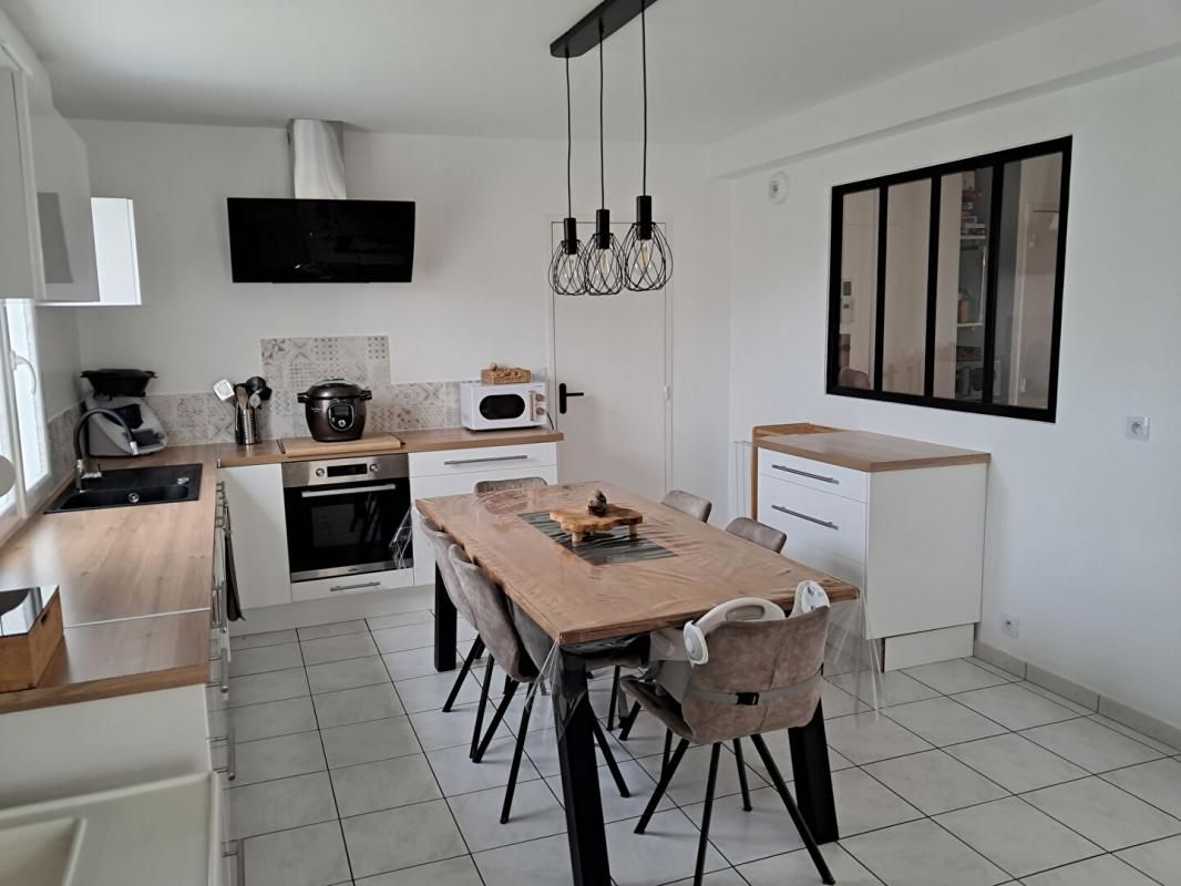 COMBOURG Maison  5 pièce(s) 88M² 4