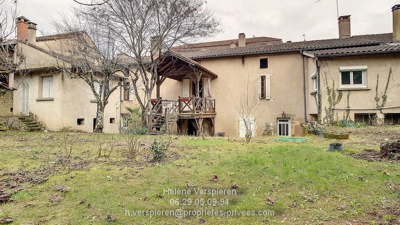 Maison de village 158 m2  sur 1182 m2 de terrain