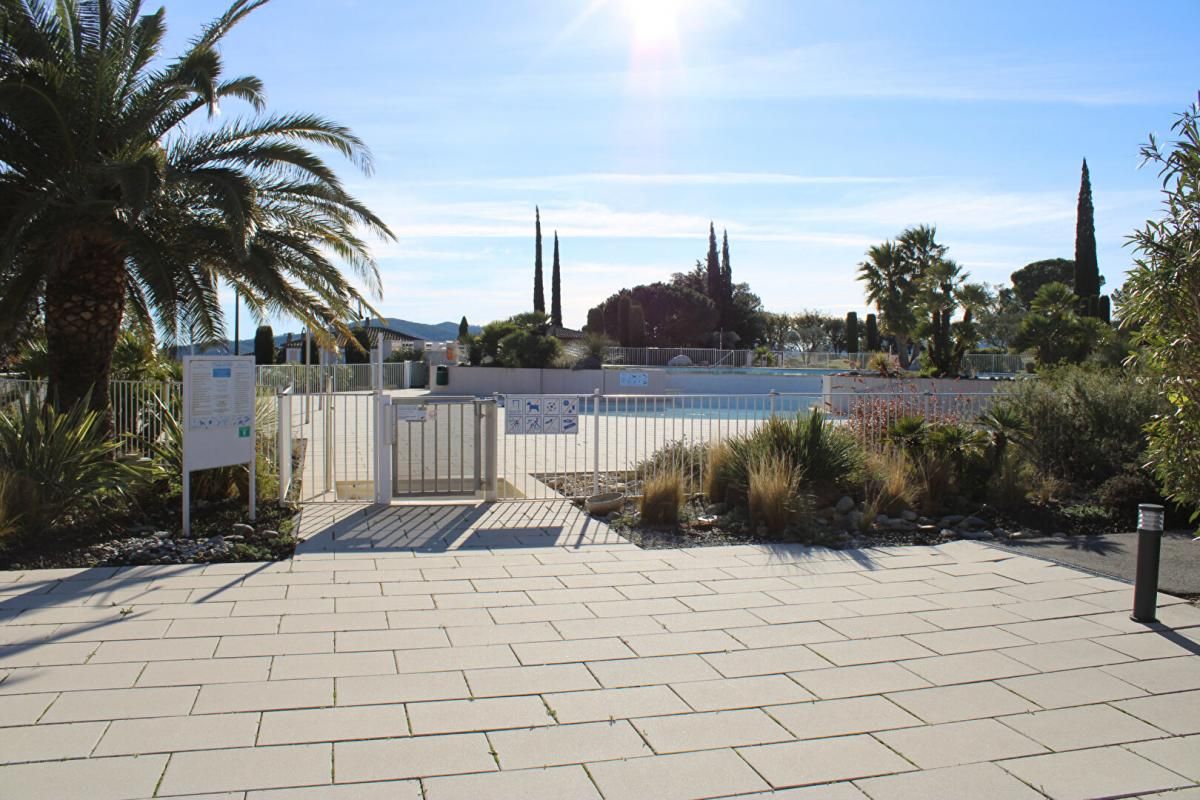 ROQUEBRUNE-SUR-ARGENS Appartement Roquebrune Sur Argens 3 pièce(s) 50.48m² 4