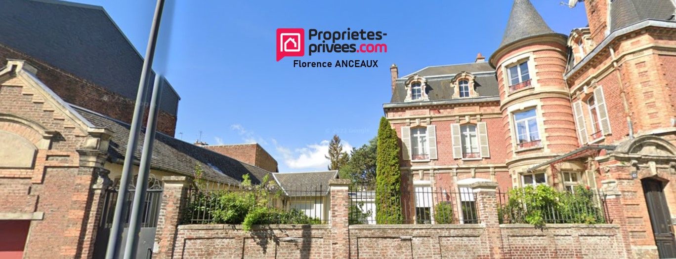 Magnifique maison de caractère face au Parc des champs Elysées