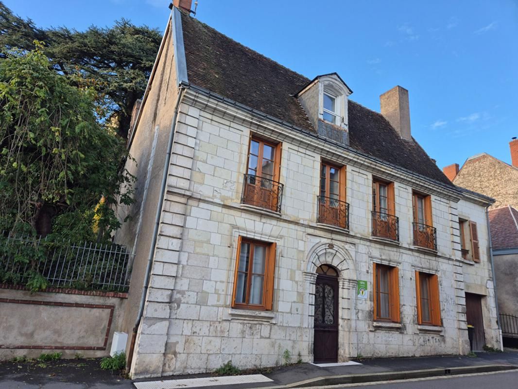 TOURS Maison Château-Renault 11 pièce(s) 330 m2 2