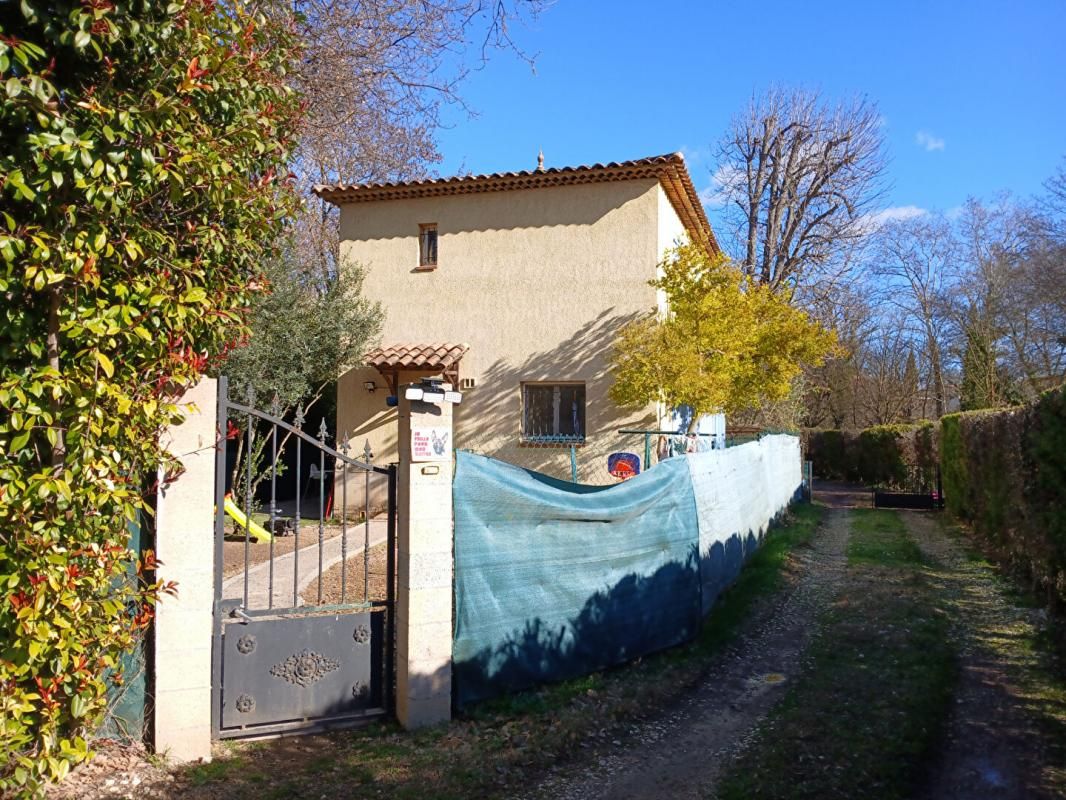 LE VAL Maison T7 de 158 m2 divisée en 2 maisons - LE VAL 2