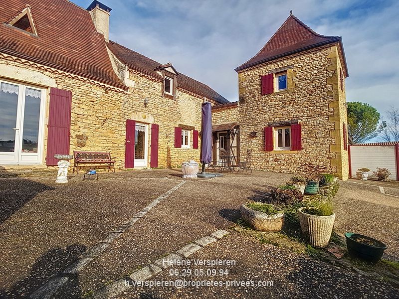 LE BUISSON-DE-CADOUIN Maison  151 m2 2