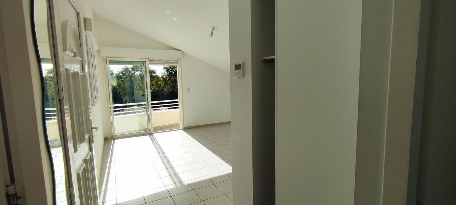 PORNIC Appartement Pornic 3 pièce(s) 41.76 m2 loi carrez et 50m² au sol proche commerces 3