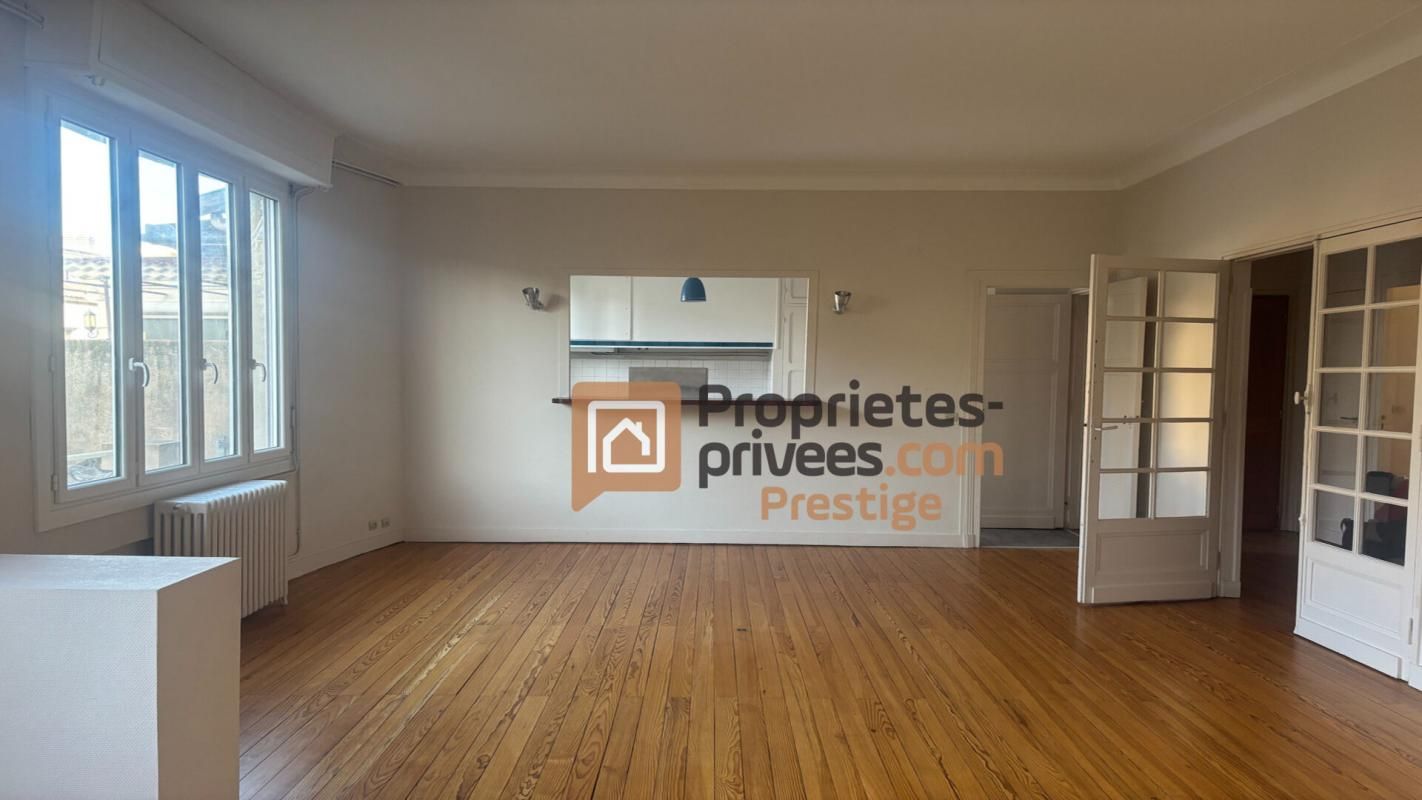 Appartement Bordeaux barrière de Pessac 4 pièces 102 m2, jardin 160 m²