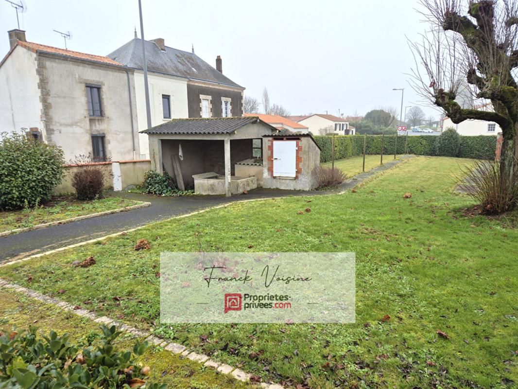 LES HERBIERS Maison de 77 m2 A VENDRE  aux Herbiers avec 2 chambres et 1 bureau sur une parcelle de 916 m2 4