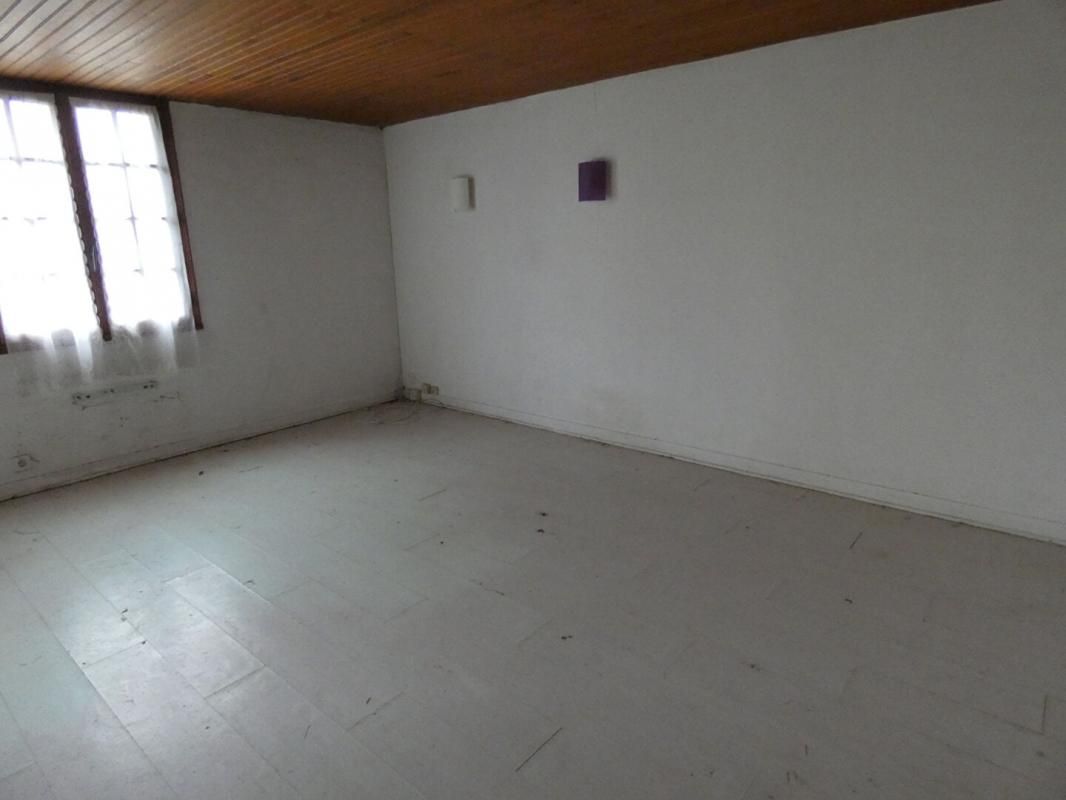 ESCORPAIN Maison Escorpain 4 pièces 90 m2 3