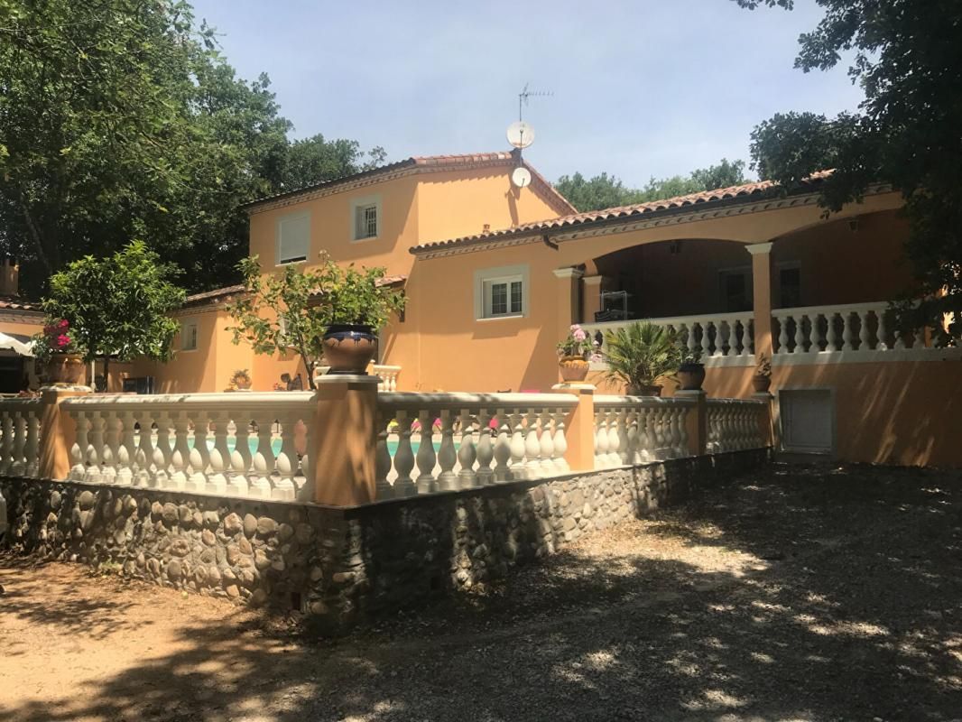 Maison prés d' Anduze 7 pièce(s) 213 m2