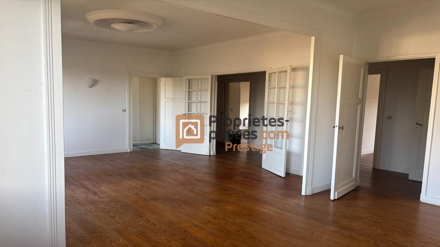 Appartement Bordeaux barrière de Pessac 4 pièce(s) 102 m2  et Garage