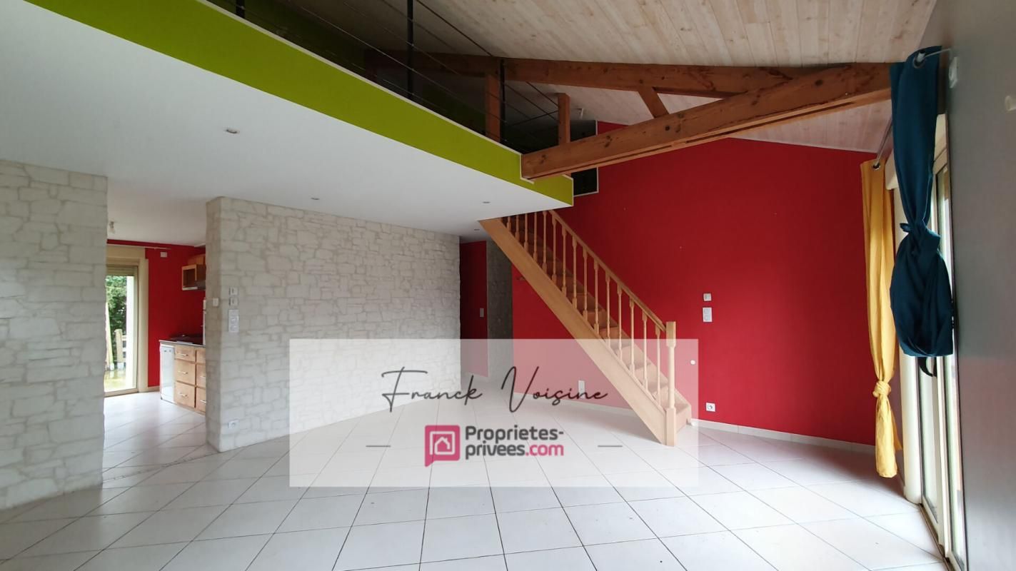 MOUCHAMPS Maison A VENDRE Mouchamps centre bourg avec 3 chambres sur un terrain de 602 m2 86 m2 2