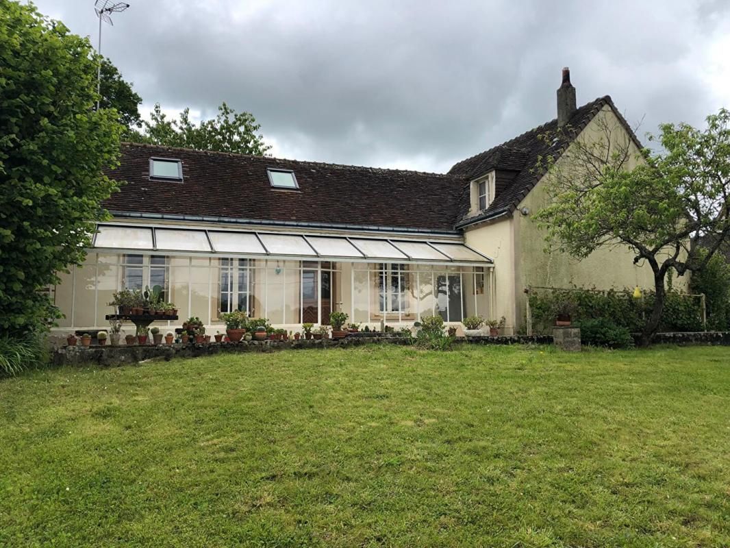 Maison de charme à rénover à Belforêt-en-Perche