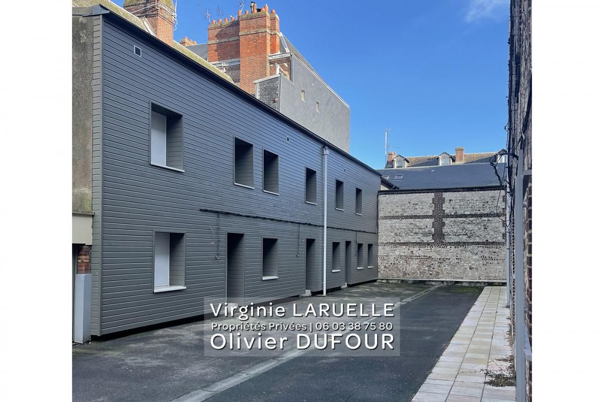 Rouen 3 pièces de type maison de ville avec parking au calme sur cour