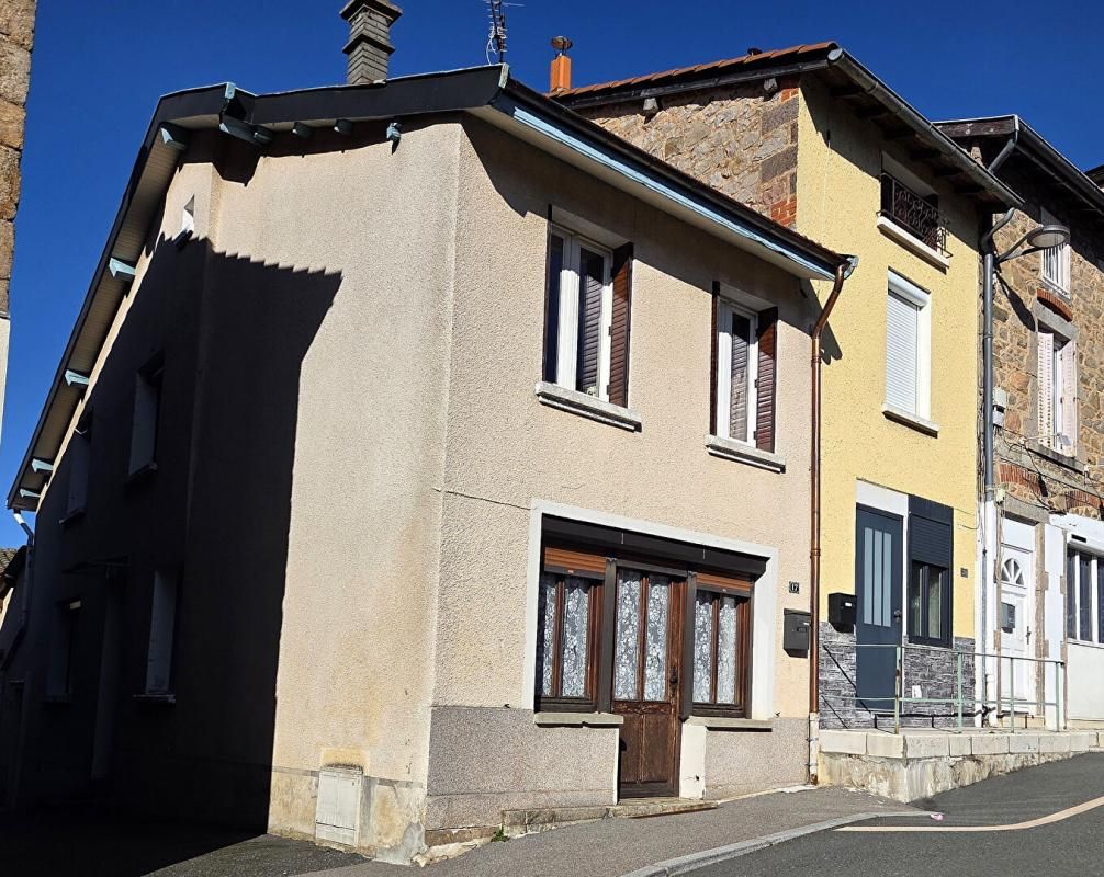 Ensemble immobilier polyvalent avec terrain clos