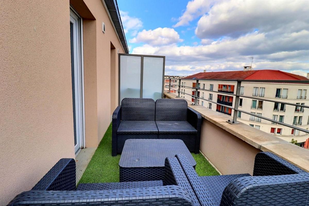 NEUILLY-SUR-MARNE Splendide T4 Toit Terrasse 1