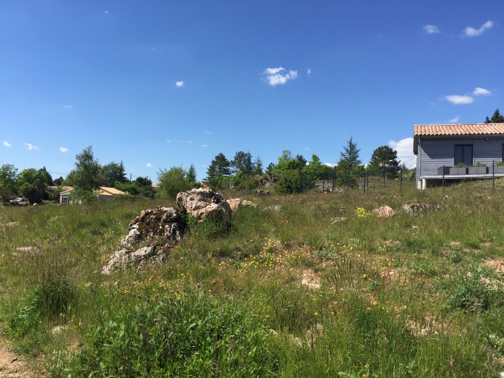 LE CAYLAR Terrain à lotir ou à bâtir de 2354 M2 3