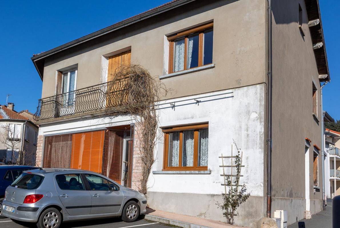 VIOLAY Maison de village offrant de très beaux volumes et un emplacement idéal 2