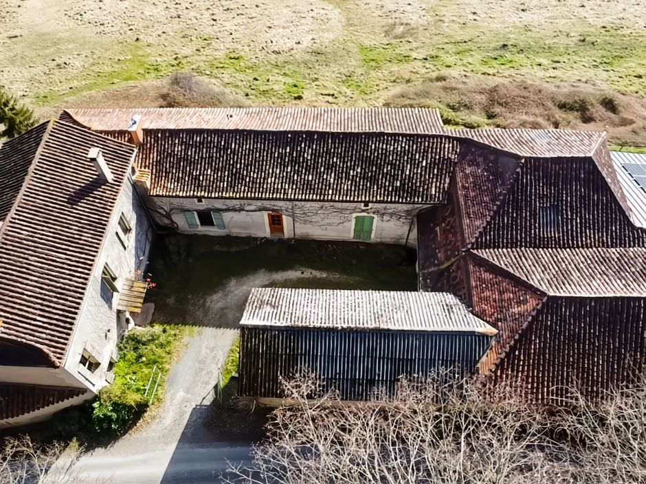 MENSIGNAC Charmant ensemble en pierre au calme, 10 pièce(s) 234 m2, belle vue sur la campagne 3