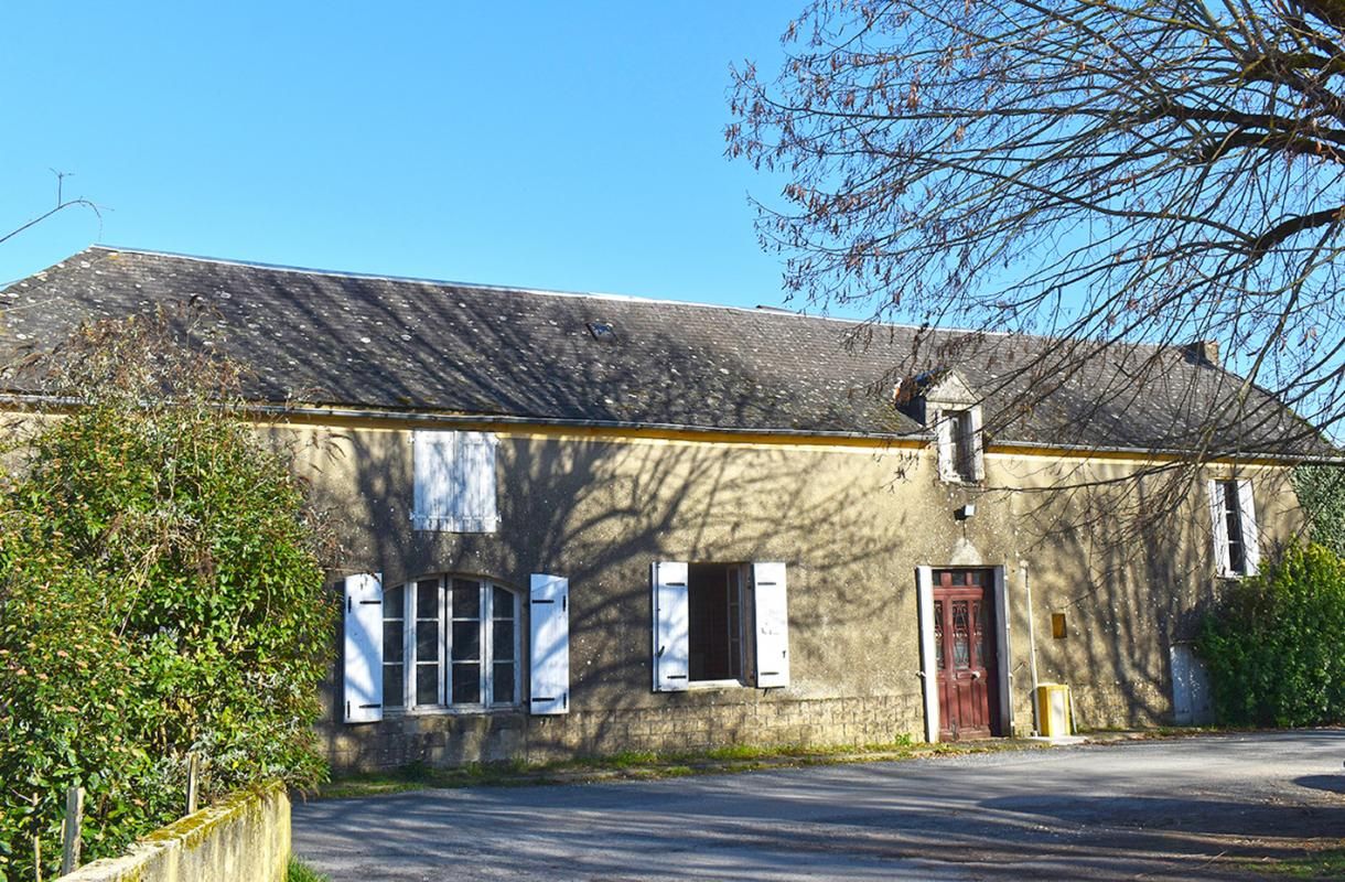 Maison en pierre à rénover - Salignac Eyvignes 6 pièce(s) 92 m2