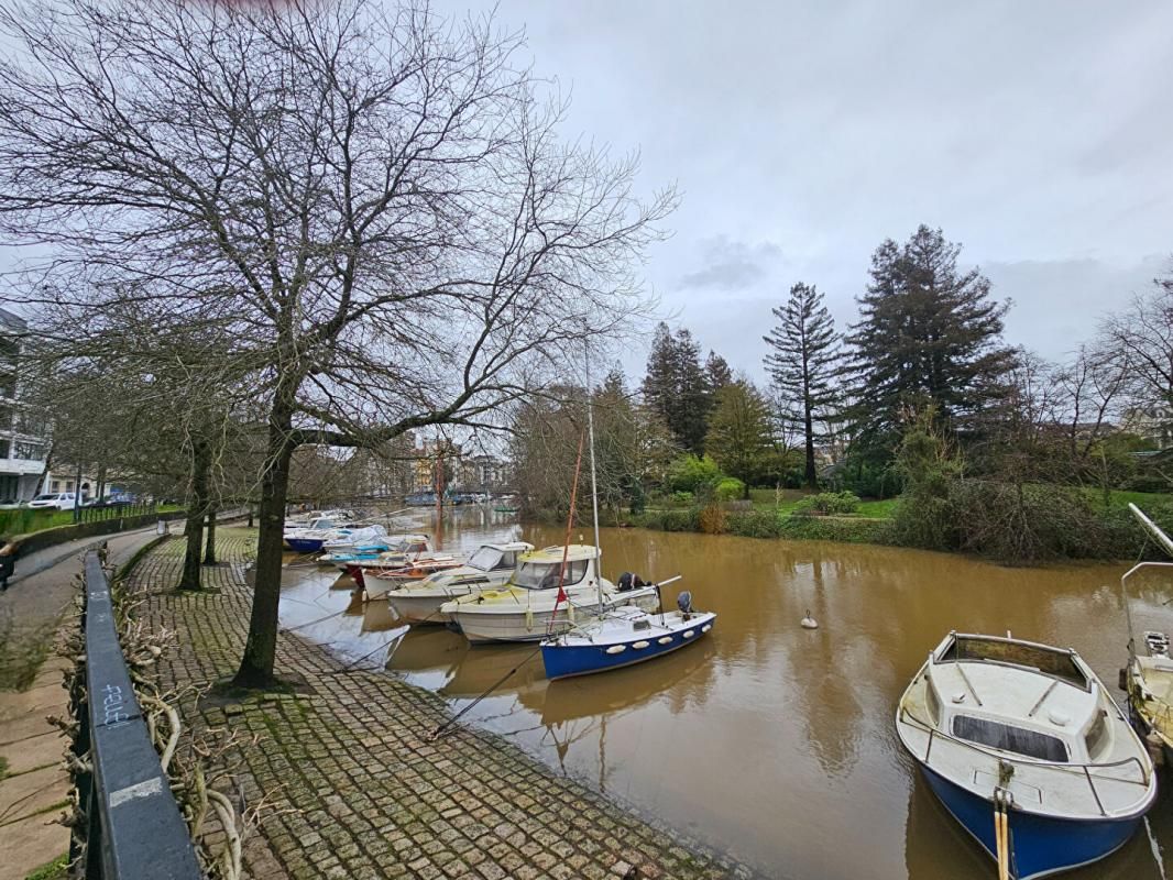 Appartement Nantes T2 Bis , 54 m2 et environ 22 m2 de combles aménagés