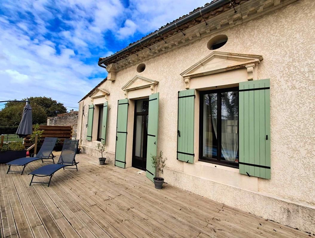 Maison de 7 pièces de 157 m²  avec grange de 135 m²