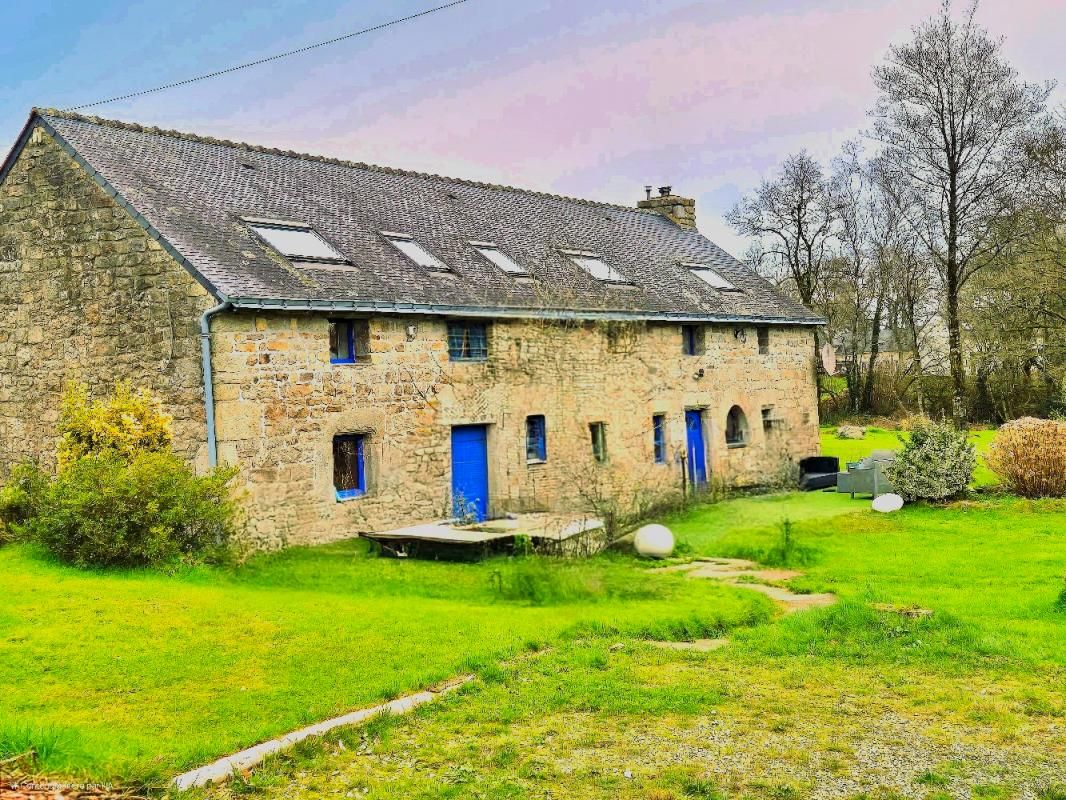 PLOUAY Charmante Longère en pierre de 164 m2 2