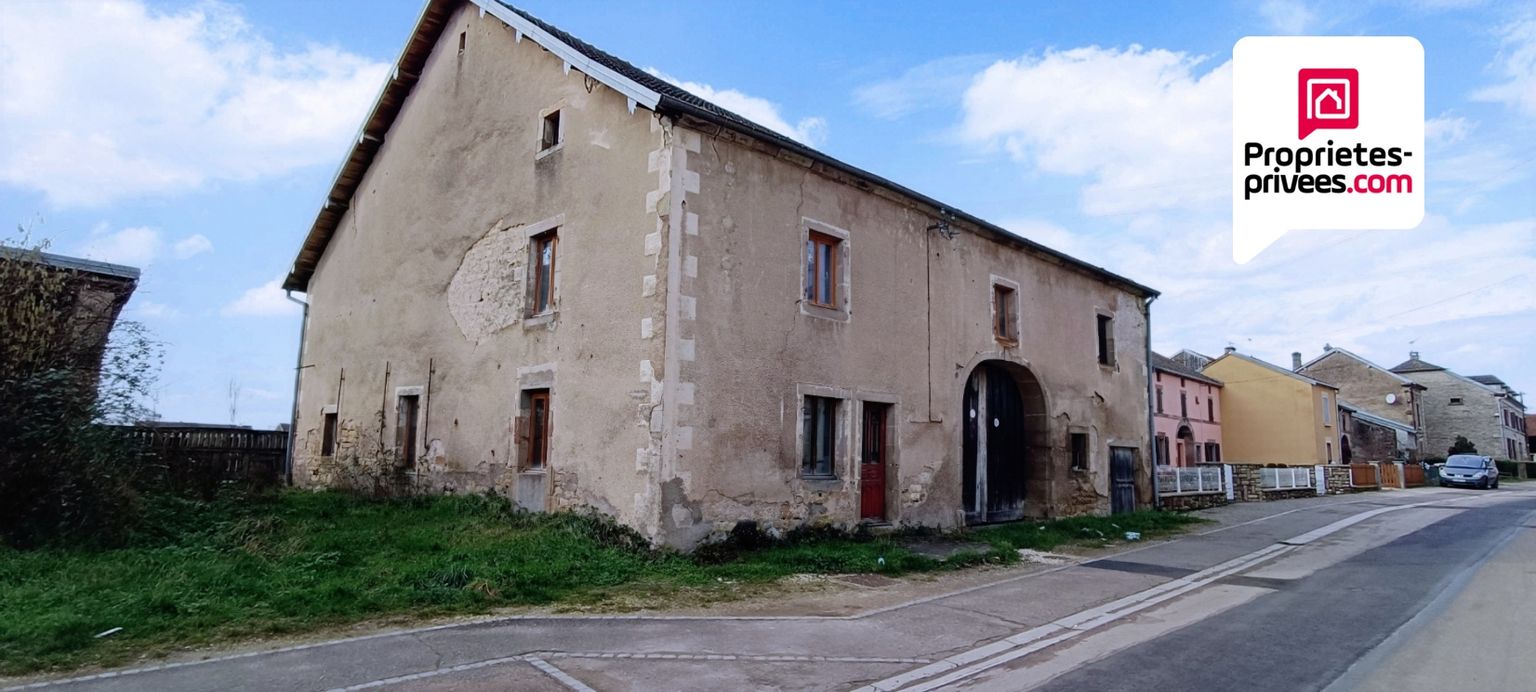 Corps de ferme 200m2  4 pièces et annexe  70300 Baudoncourt