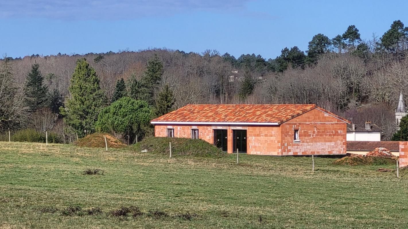 MUSSIDAN Proche Mussidan  maison récente 4 pièces  113 m2 sur parcelle 1464 m² 1