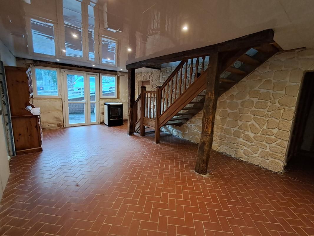 VESOUL A Colombier ( 70000 ) Maison de village  9 pièces 245 m2  à 159 900 euros 3