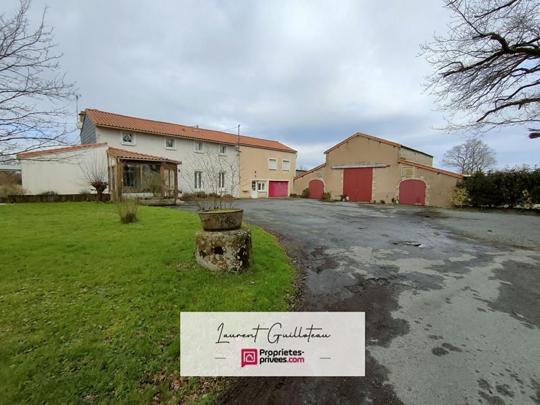 Ensemble immobilier maison et gîtes La Verrie 5 pièces 251 m2