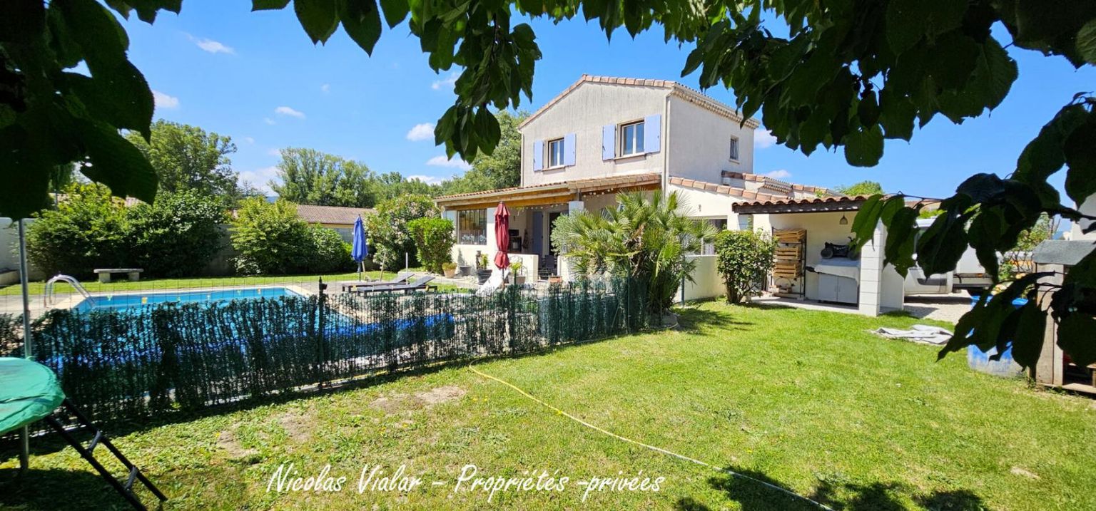 MONTELIMAR Maison individuelle de 120 m² avec piscine et garage 2