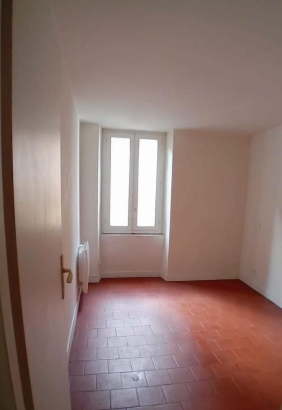 SAINT-CHAMAS Appartement Saint Chamas 2 pièce(s) 50 m2 4