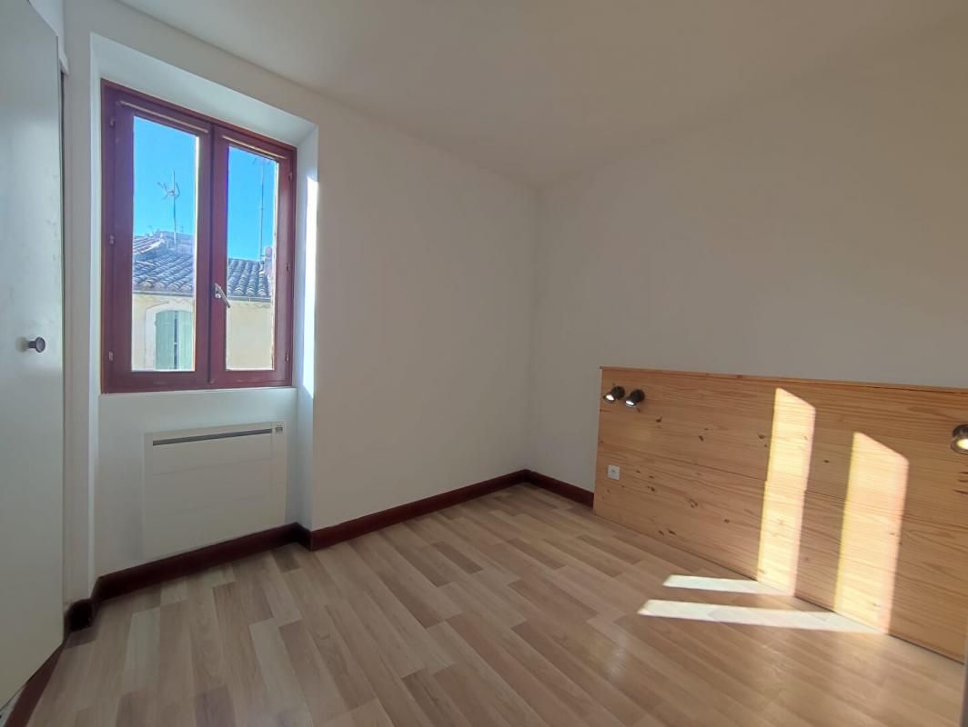 SAINT-CHAMAS Appartement  2 pièce(s) 38 m2 3