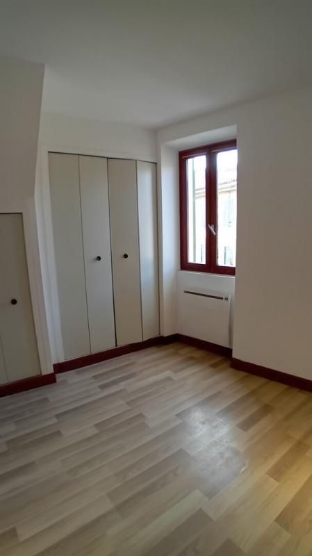 SAINT-CHAMAS Appartement  2 pièce(s) 38 m2 4