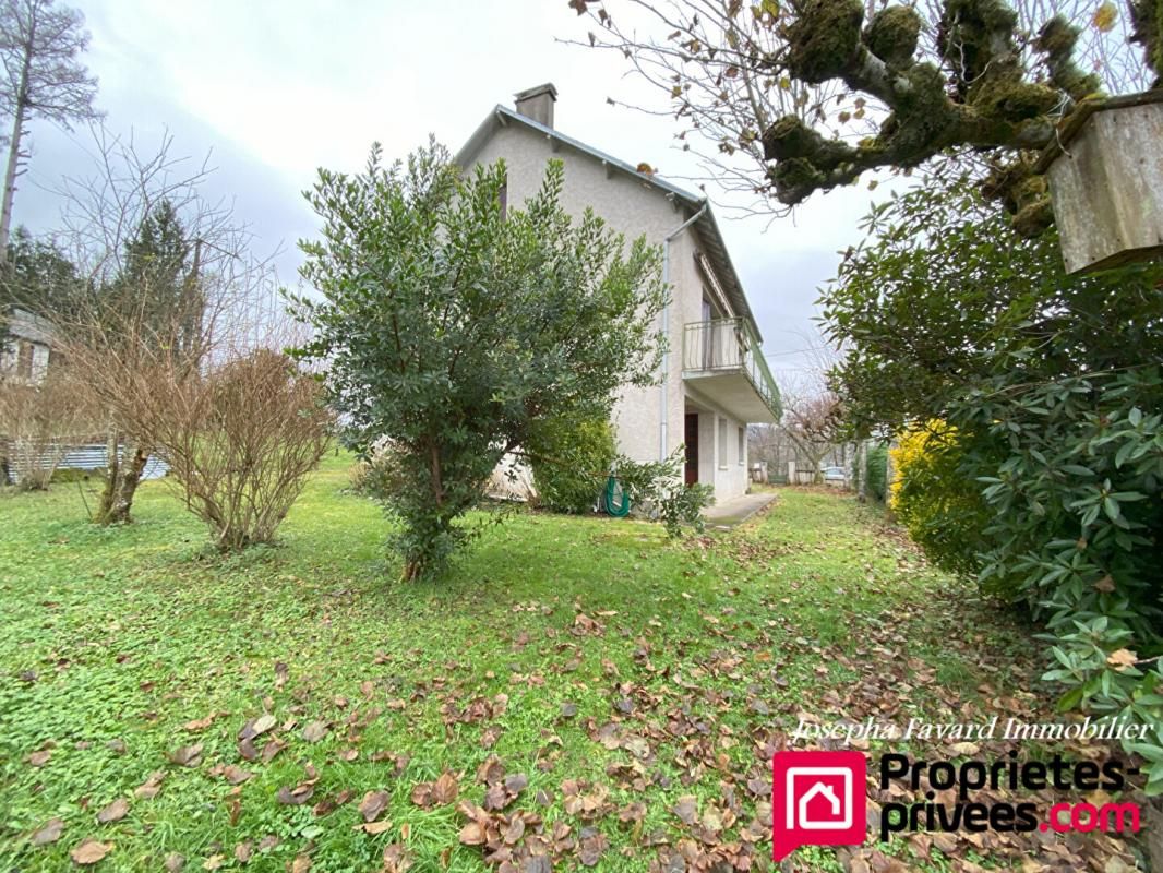 TREIGNAC MAISON  112 m² - 3 chambres  -Terrain 1 000m² 4