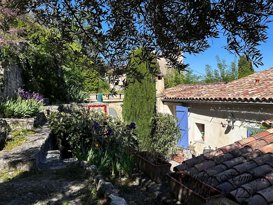 SAINT-MAIME EXCLU, proche FORCALQUIER, Belle MAISON DE VILLAGE de 126 m²  avec terrasses, jardin et cour 3