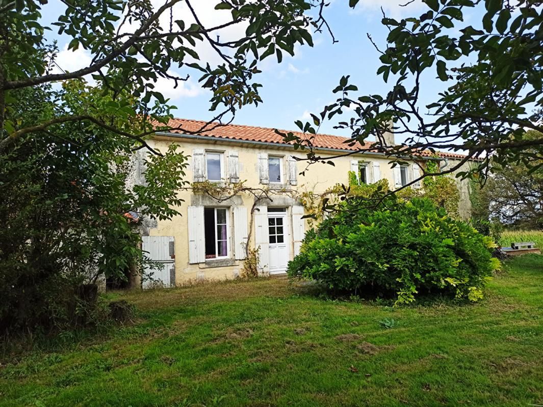 17430-LUSSANT- MAISON 6 Chambres - 396m2