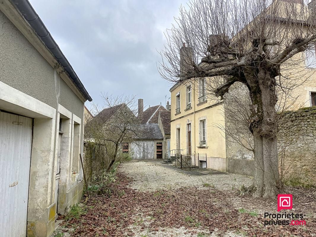 Belle maison de village à rénover - Centre bourg, au calme - 165 m2