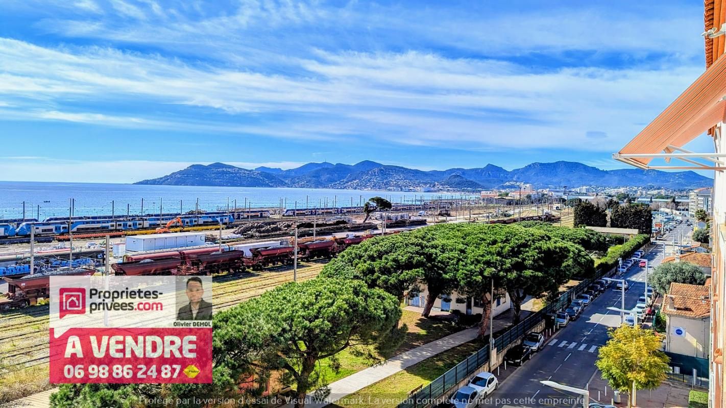 CANNES LA BOCCA UNIQUE 4 PIECES DE 105 m² DERNIER ETAGE ET VUE MER 1