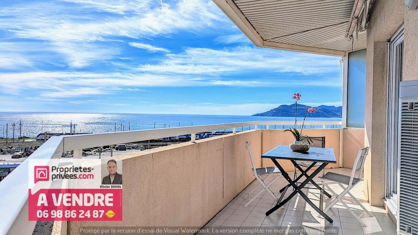 CANNES LA BOCCA UNIQUE 4 PIECES DE 105 m² DERNIER ETAGE ET VUE MER 2