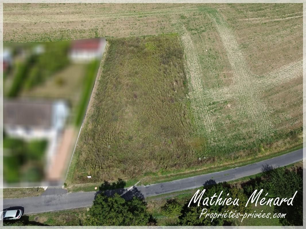 Terrain à bâtir de 740m² - POMMIERS