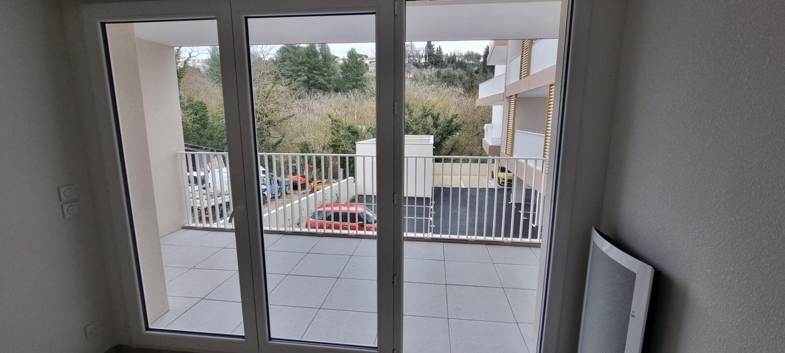 BEZIERS Appartement Beziers 3 pièce(s) 63 m2 + parking 2