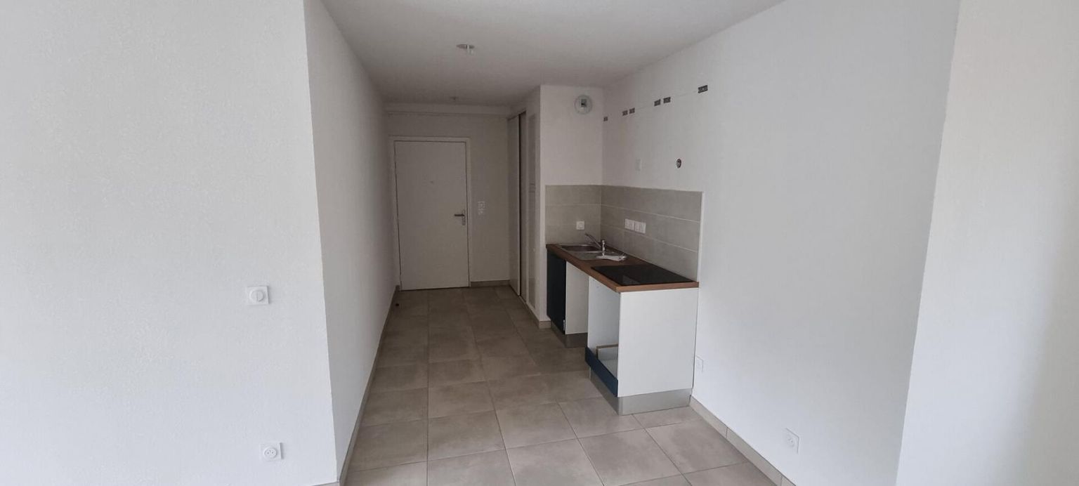 BEZIERS Appartement Beziers 3 pièce(s) 63 m2 + parking 4