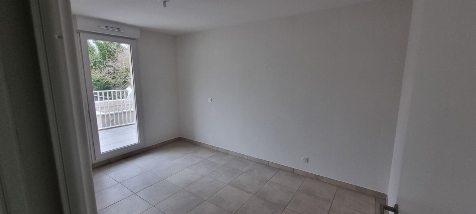 BEZIERS Appartement Beziers 3 pièce(s) 59 m2 + parking 4