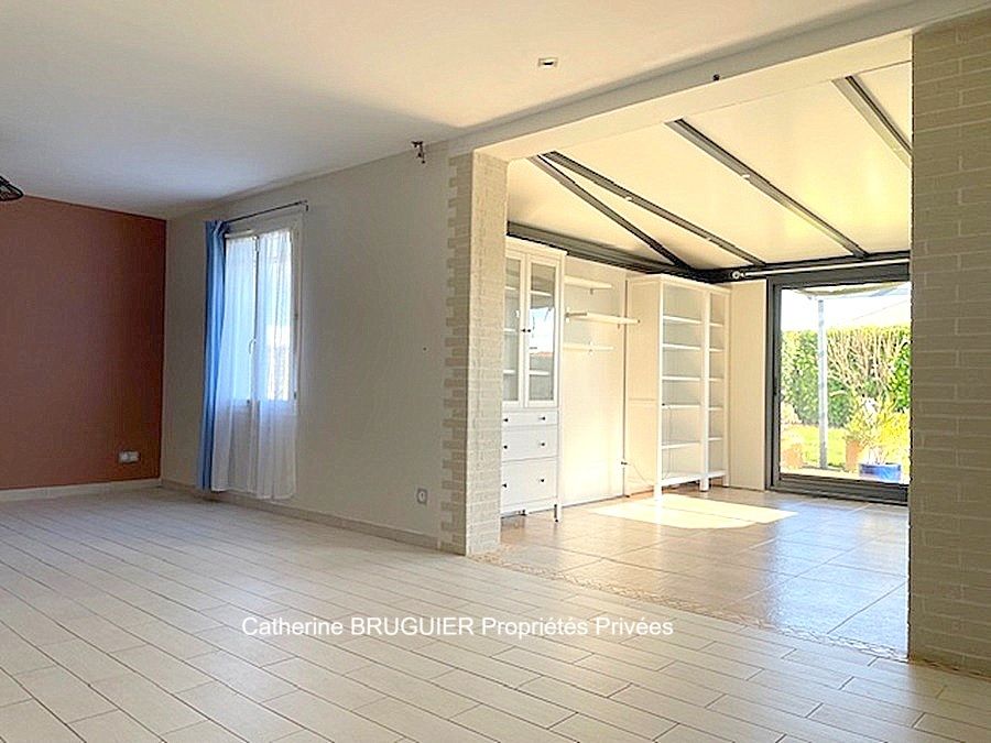 SAINT-JEAN-DE-LIVERSAY Charmante maison de plain pied 88 m2 jardin garage 4