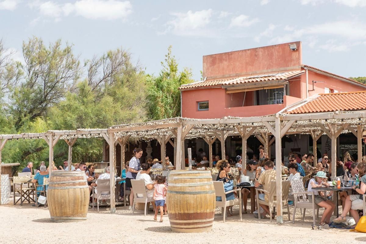 SALON-DE-PROVENCE SAINT CHAMAS - Fonds de commerce Restaurant 80 couverts, Terrasse 150 places 3