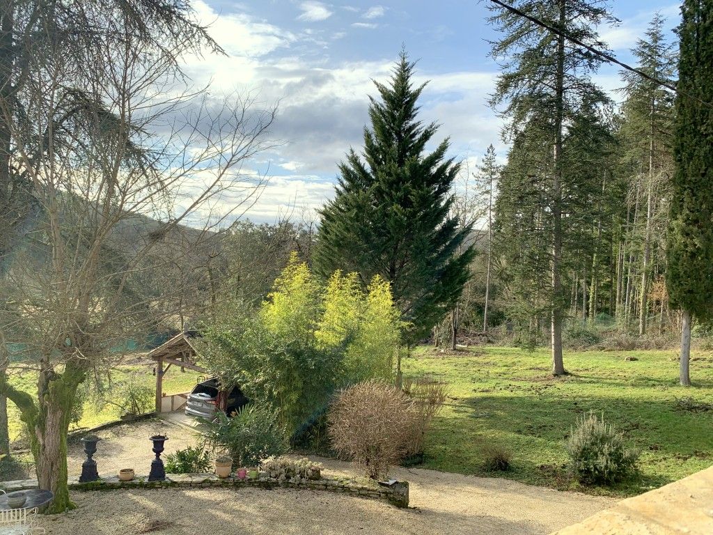 CAHORS Maison en pierre rénovée avec jardin, à 10 minutes de Cahors 2